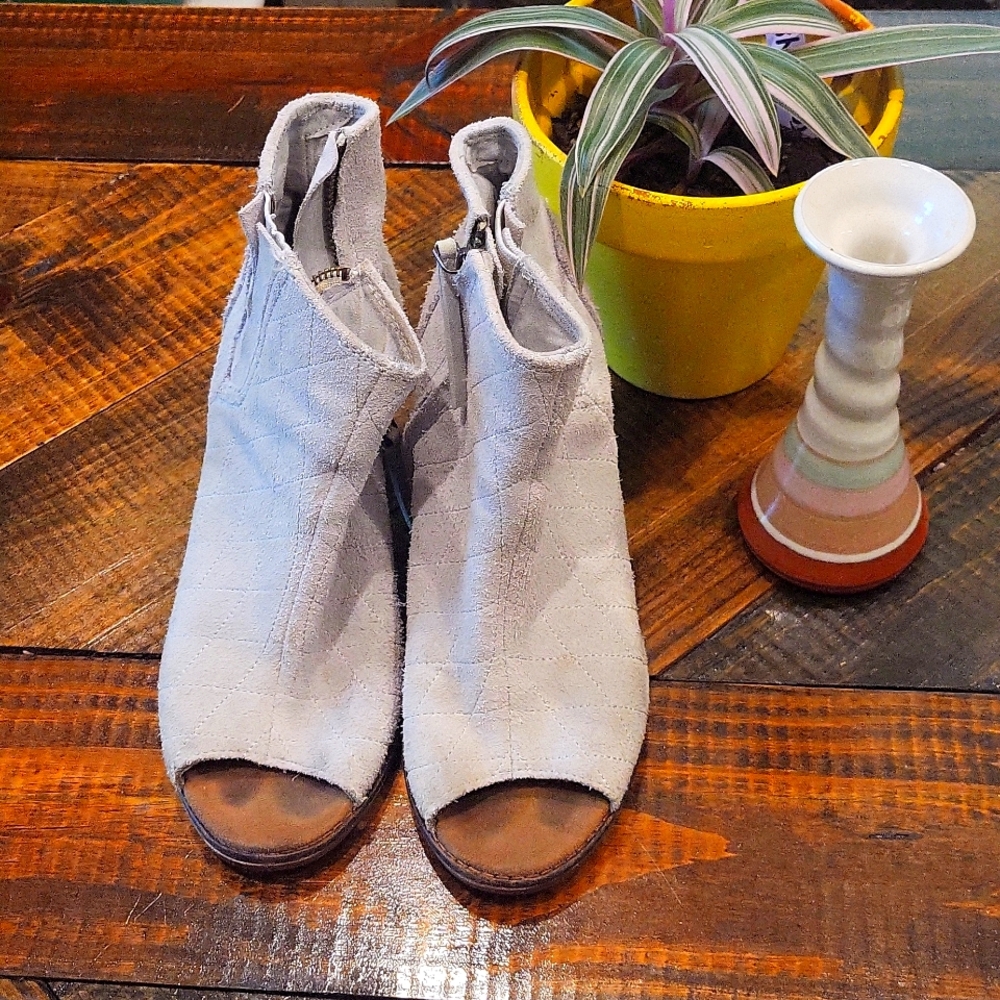 Toms leather peep toe booties